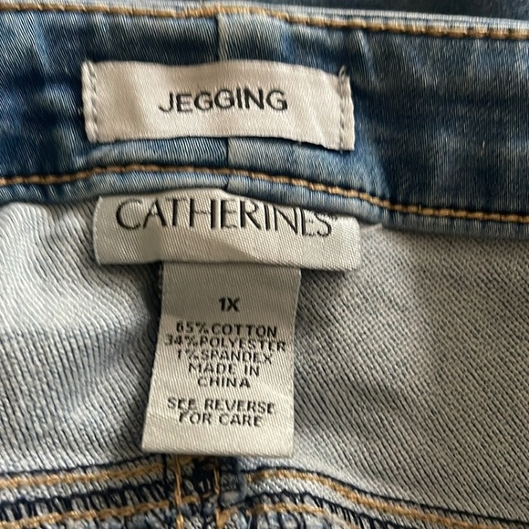 Catherine’s - Jegging - medium wash blue jean cropped - size 1X - Picture 3 of 4